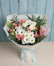 Букет цветов из:  Розы, Лизиантусы и Хризантемы в Евпатории