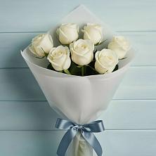 Букет 7 Белых роз Эдлесс Лав в Евпатории