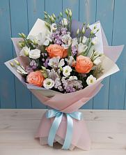 Букет цветов из:  Лизиантусы, Розы, Альстромерии и Гипсофила в Евпатории