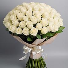 Букет 101 беля роза Белоснежка в Евпатории