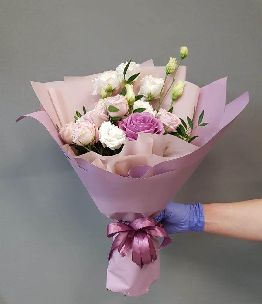 Букет Легкое дыхание в Евпатории Букет цветов из: Розы и Лизиантусы в Евпатории