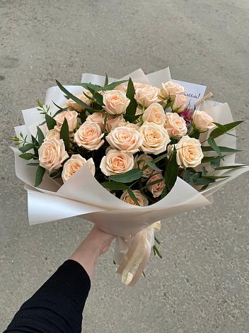 Букет Кремовые розы Латте в Евпатории